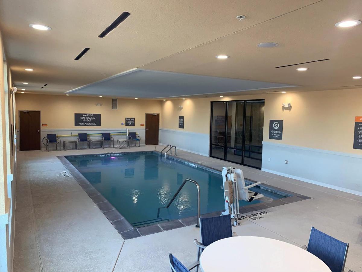 La Quinta Inn & Suites By Wyndham Dallas - Frisco Stadium 外观 照片