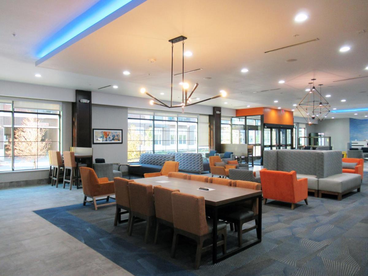 La Quinta Inn & Suites By Wyndham Dallas - Frisco Stadium 外观 照片